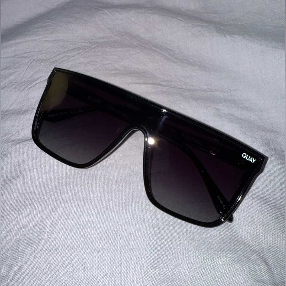 QUAY Australia Nightfall Polarized Sunglasses Black/Smoke